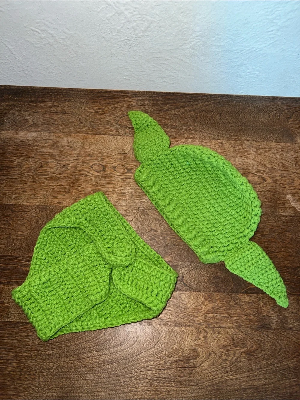 Yoda hand knit baby outfit